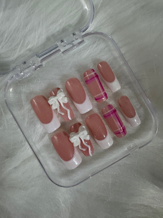 ℋℯ𝒶𝓉𝒽ℯ𝓇